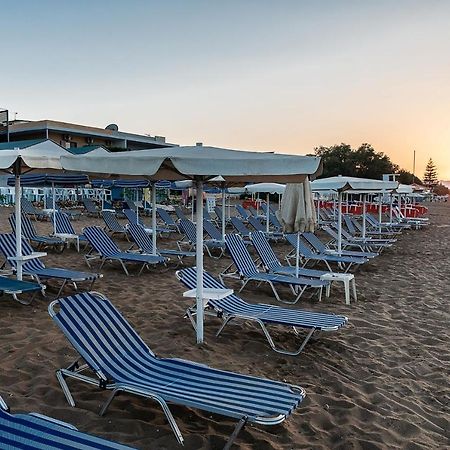Hotel Koukouras Stalós Екстериор снимка