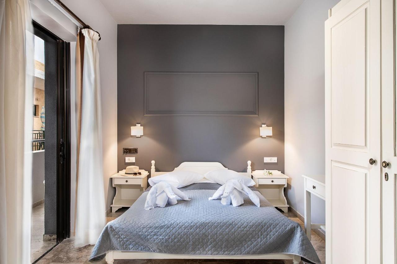 Hotel Koukouras Stalós Екстериор снимка