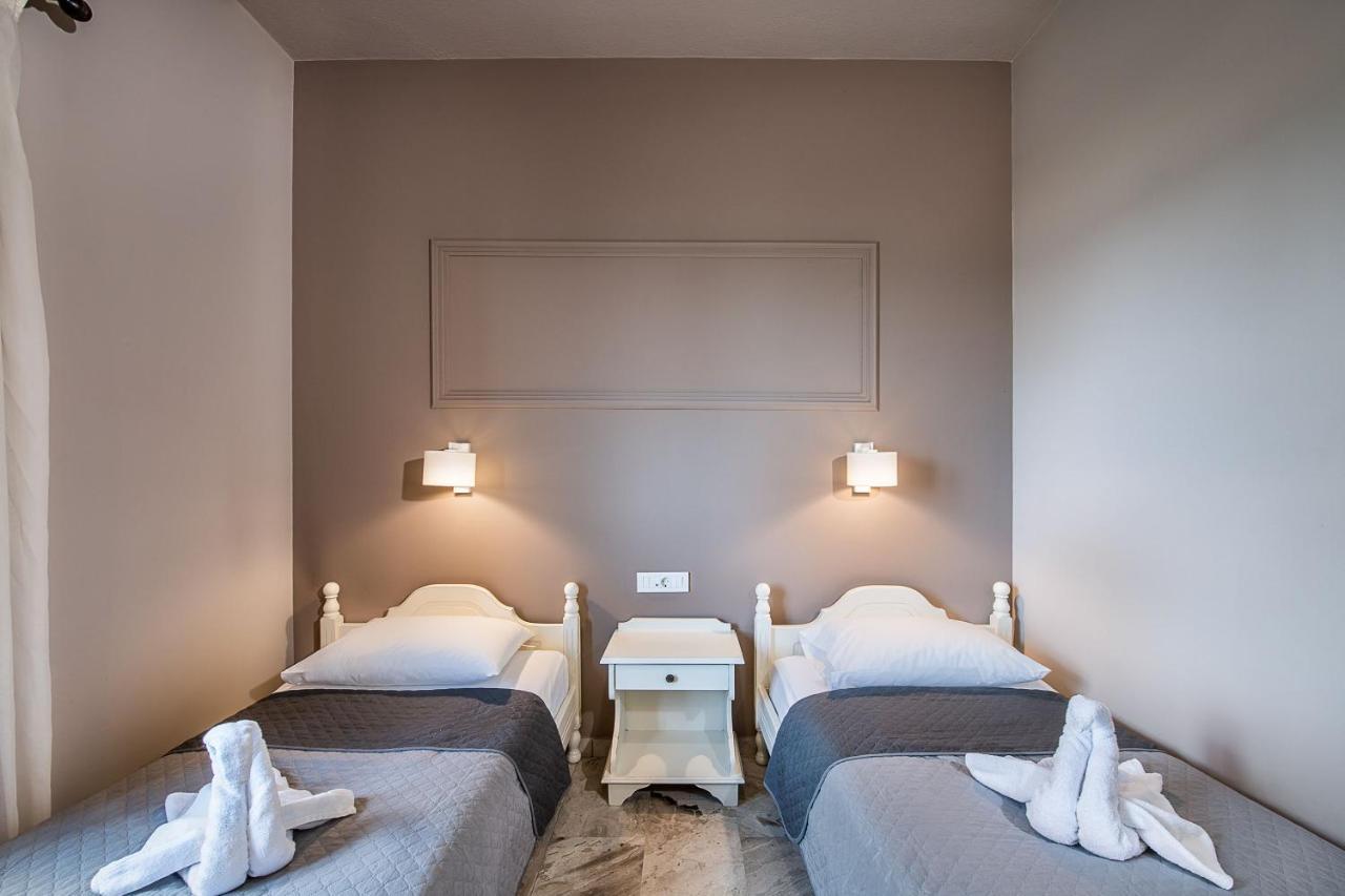 Hotel Koukouras Stalós Екстериор снимка