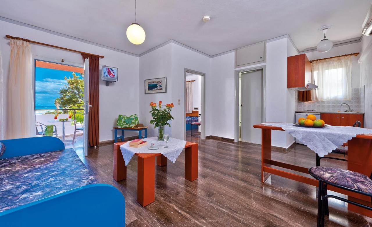 Hotel Koukouras Stalós Екстериор снимка