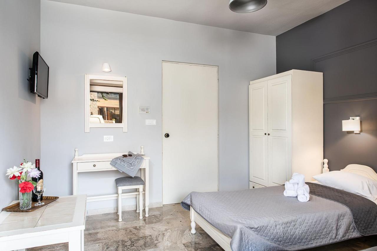 Hotel Koukouras Stalós Екстериор снимка