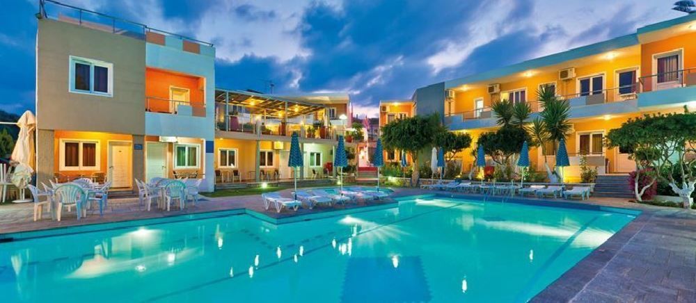 Hotel Koukouras Stalós Екстериор снимка