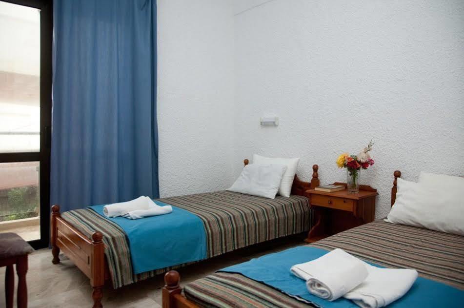 Hotel Koukouras Stalós Екстериор снимка
